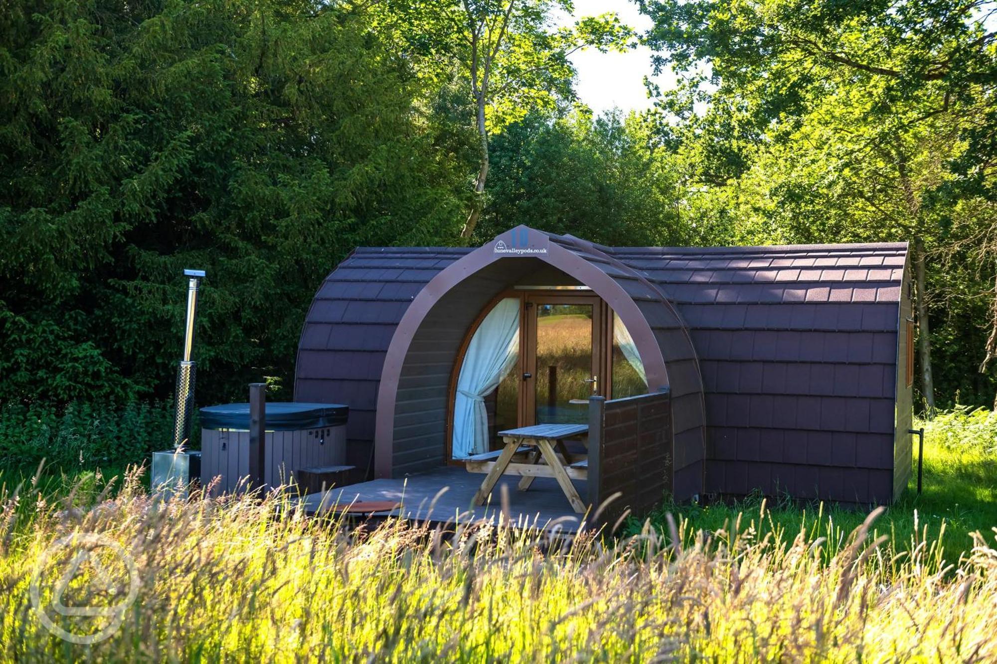 Missin' Link Glamping Hotel West Hoathley Exterior photo