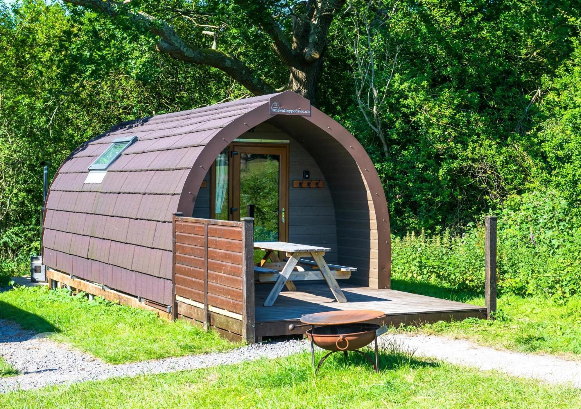 Missin' Link Glamping Hotel West Hoathley Exterior photo